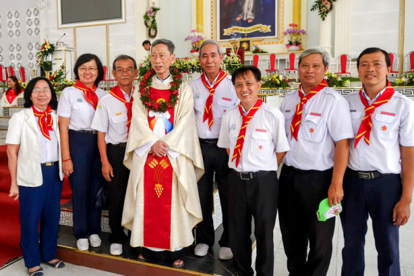 Thánh lễ Kỷ niệm Ngọc Khánh cha Phaolô Nguyễn Văn Thảnh – Nguyên Tổng Tuyên uý TNTT VN