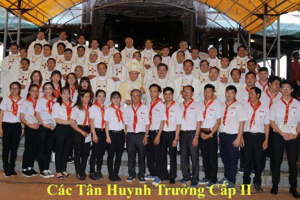 Huynh trưởng Liên đoàn Thiếu Nhi Thánh Thể Giáo phận Dalat họp mặt truyền thống 2019